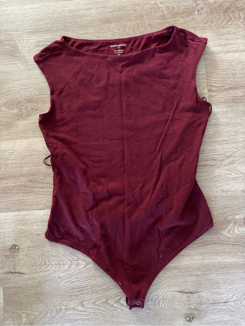 Banana Republic Sleeveless Burgundy Scoop-Neck Bodysuit size medium